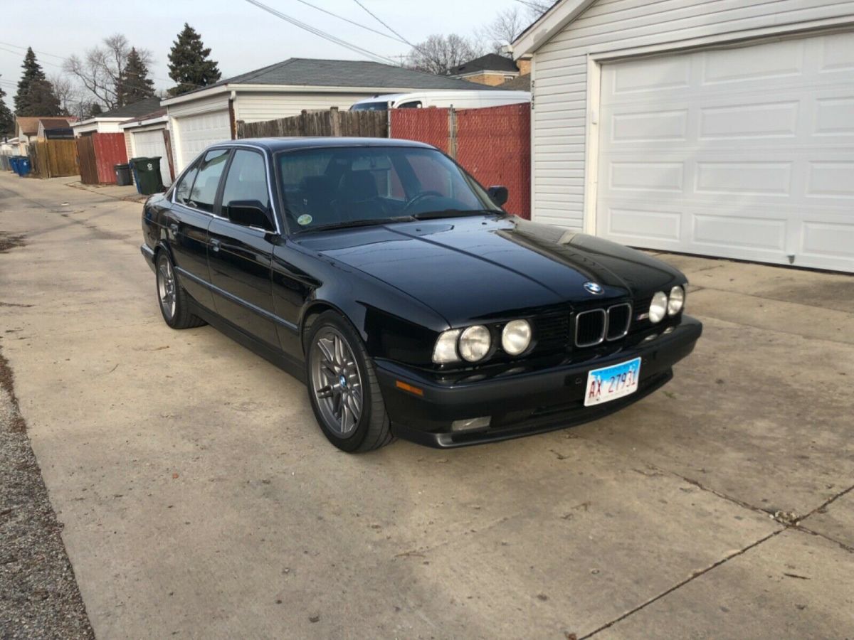 1991 Black BMW M5 Sedan