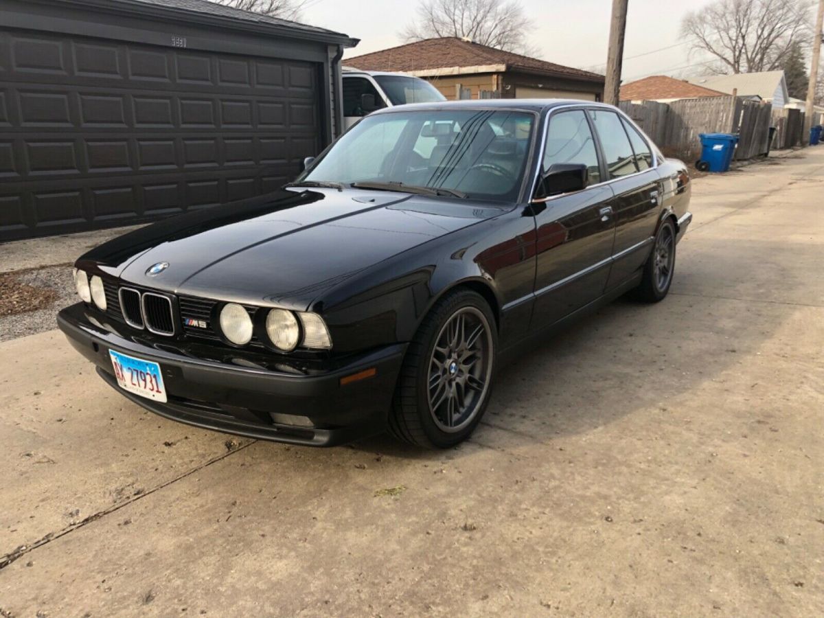 1991 Black BMW M5 Sedan