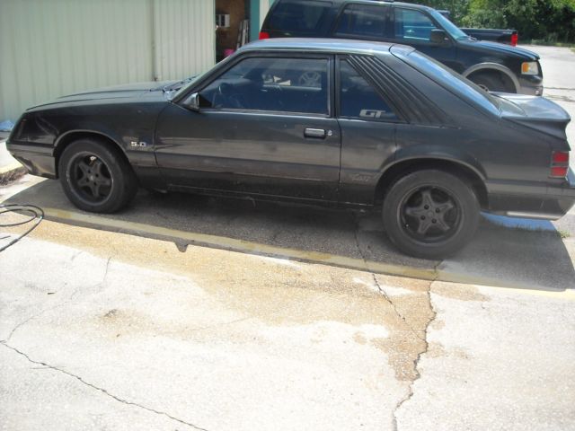 1986 Black Ford Mustang
