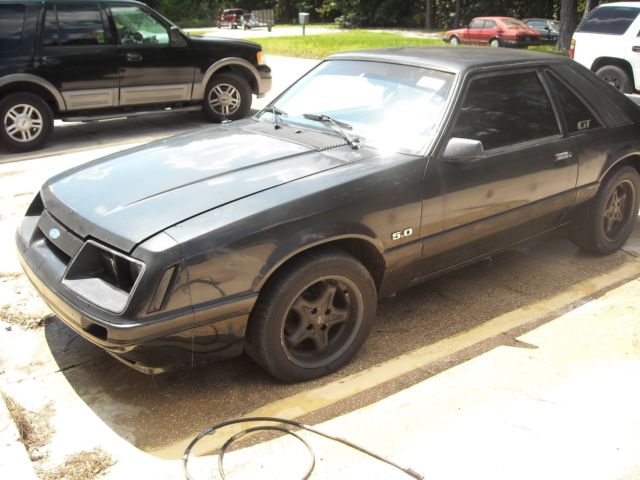 1986 Black Ford Mustang