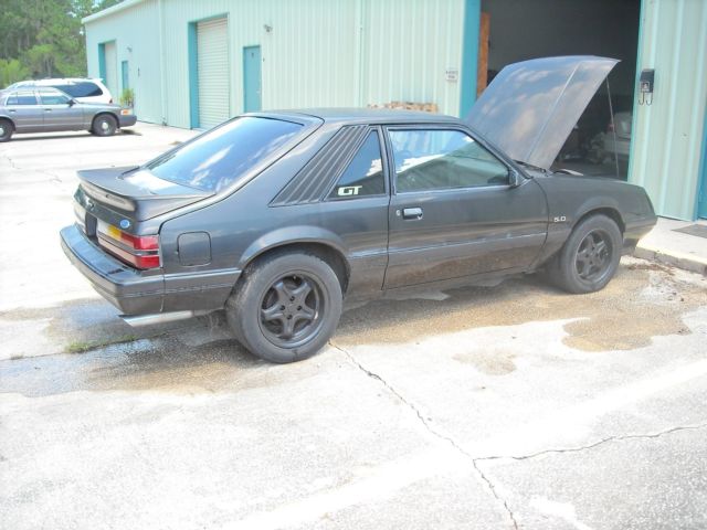 1986 Black Ford Mustang