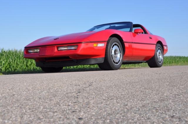 1985 Red Chevrolet Corvette Coupe
