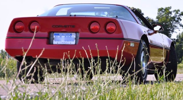 1985 Red Chevrolet Corvette Coupe