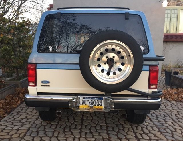1987 LIGHT BLUE / CREAM Ford Bronco II