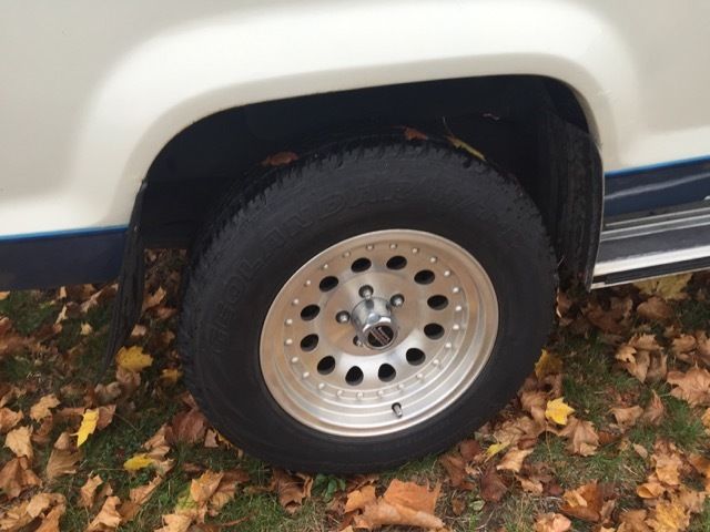 1987 LIGHT BLUE / CREAM Ford Bronco II