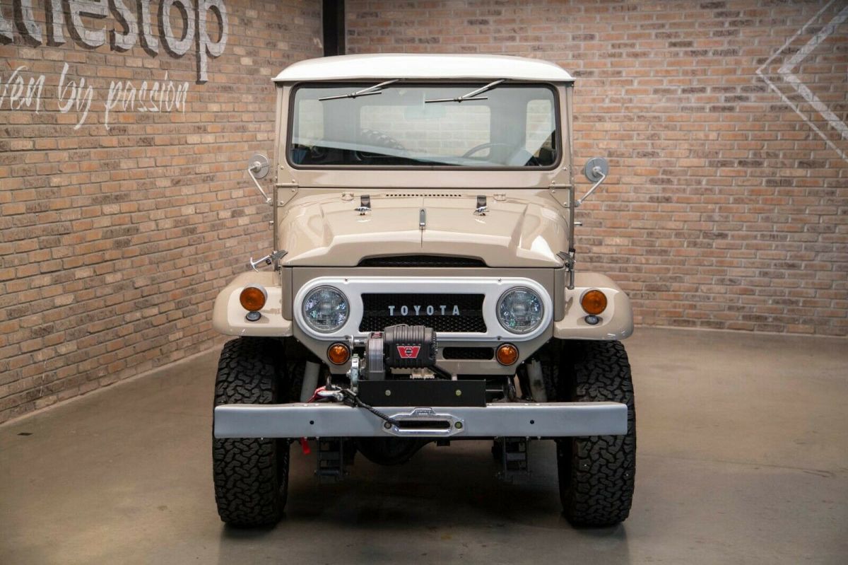 1968 Coronado Beige Toyota Land Cruiser SUV