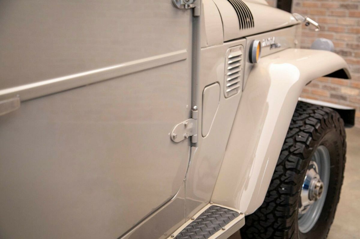 1968 Coronado Beige Toyota Land Cruiser SUV