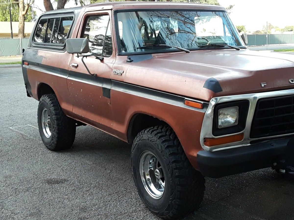 1979 Chestnut Ford Bronco SUV