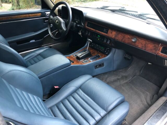 1989 White Jaguar XJS Convertible