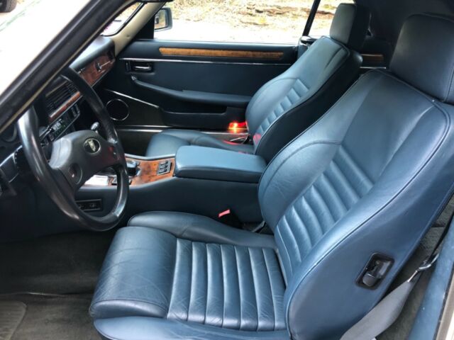 1989 White Jaguar XJS Convertible