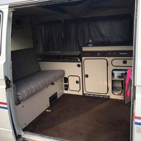 1984 White Volkswagen Bus/Vanagon