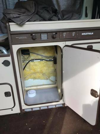 1984 White Volkswagen Bus/Vanagon