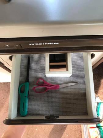 1984 White Volkswagen Bus/Vanagon