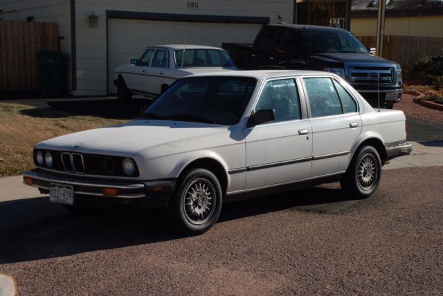 1987 White BMW 3-Series Sedan