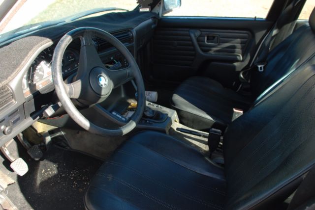 1987 White BMW 3-Series Sedan