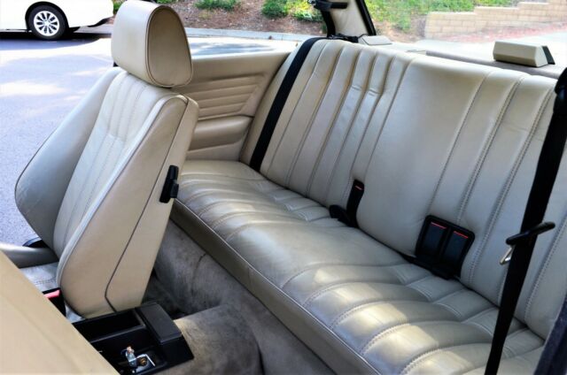 1987 White BMW 3-Series Coupe