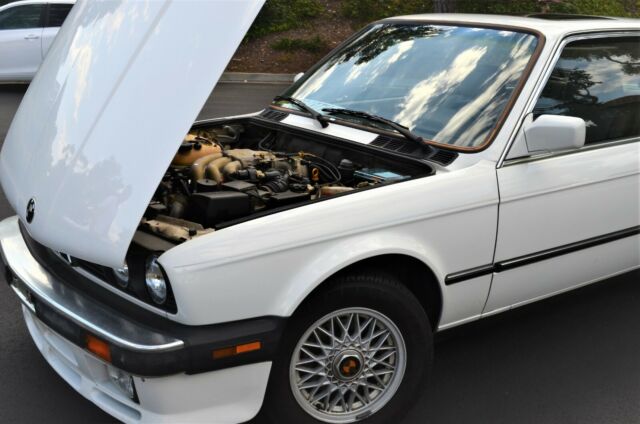 1987 White BMW 3-Series Coupe