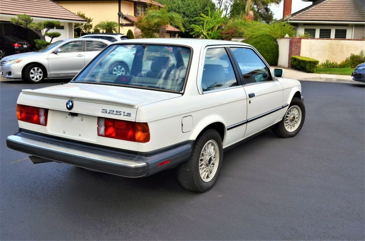 1987 White BMW 3-Series Coupe