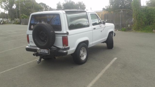 1988 White Ford Bronco II SUV