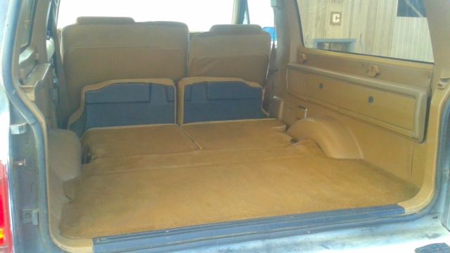 1988 White Ford Bronco II SUV