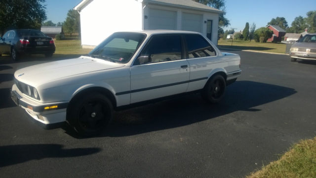 1989 White BMW 3-Series Coupe