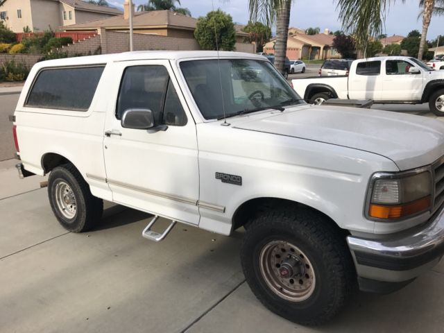 1993 White Ford Bronco SUV