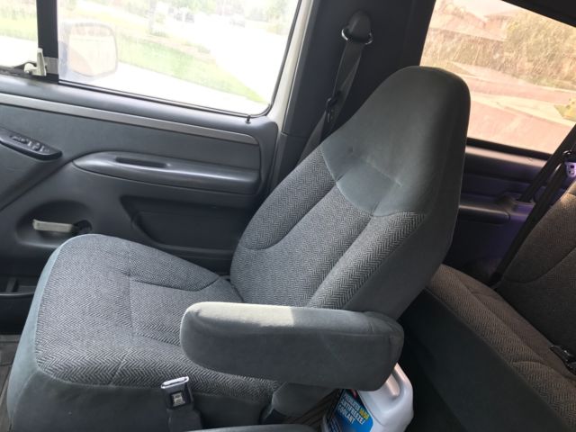 1993 White Ford Bronco SUV