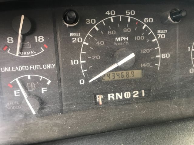 1993 White Ford Bronco SUV