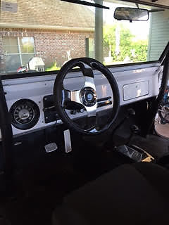 1975 White Ford Bronco Jeep