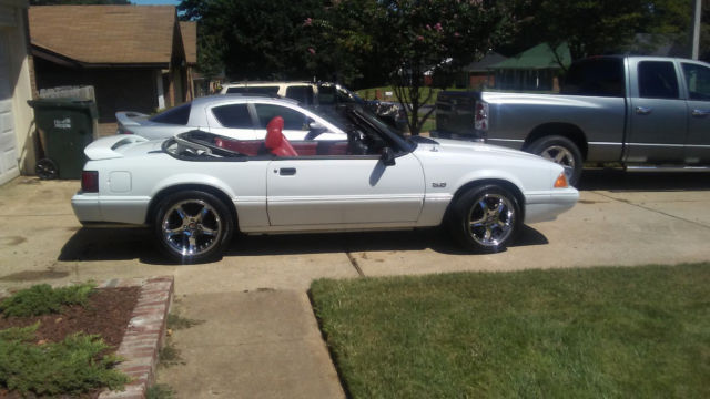 1989 White Ford Mustang Convertible