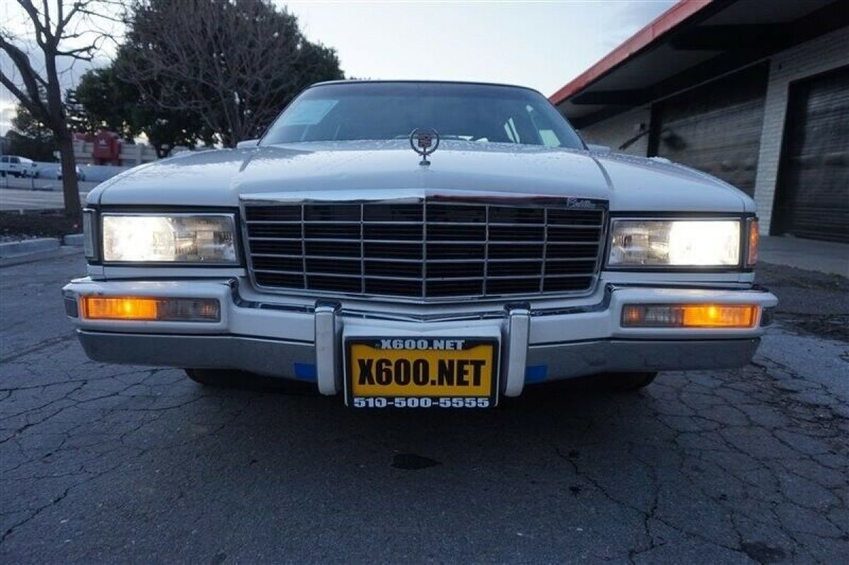 1993 White Cadillac DeVille --