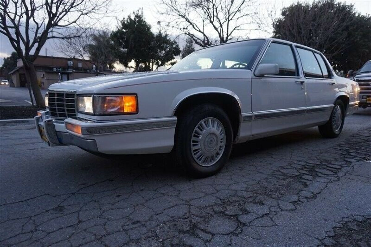 1993 White Cadillac DeVille --