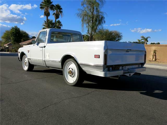1968 White Chevrolet C-10 --