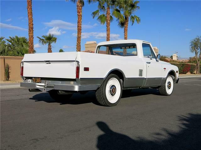 1968 White Chevrolet C-10 --