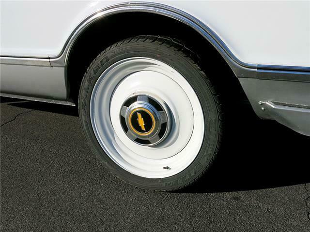 1968 White Chevrolet C-10 --