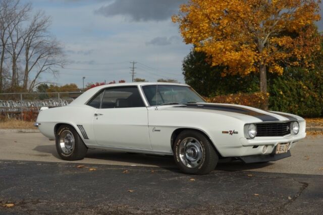 1969 White Chevrolet Camaro Coupe