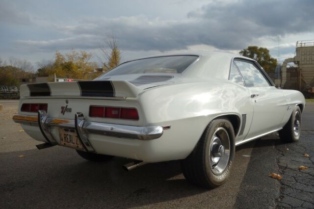 1969 White Chevrolet Camaro Coupe