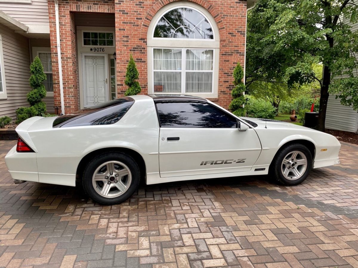 1989 White Chevrolet Camaro Hatchback