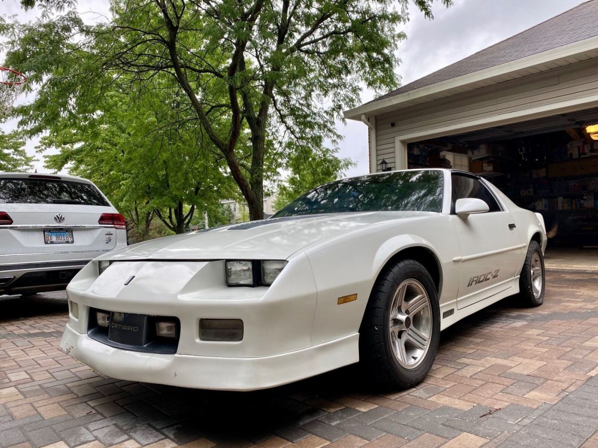 1989 White Chevrolet Camaro Hatchback