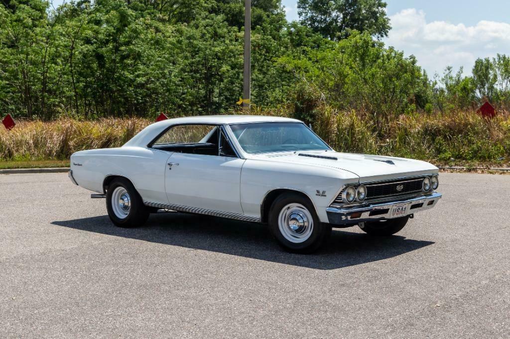 1966 White Chevrolet Chevelle Super Sport