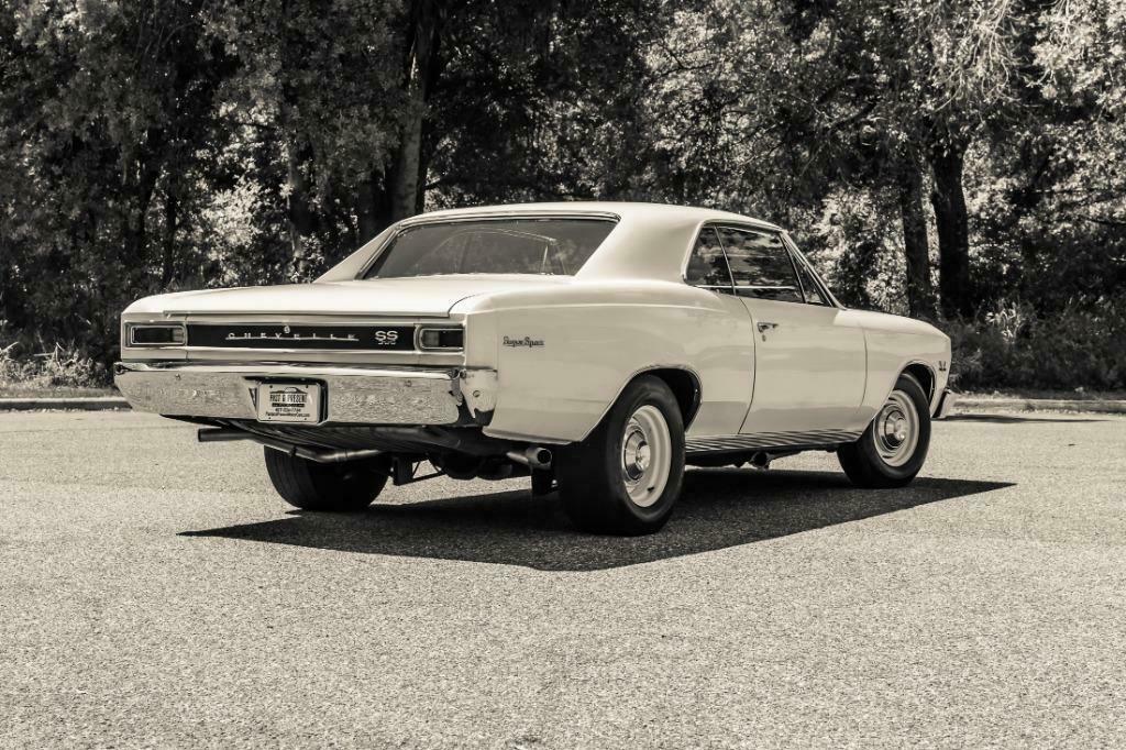 1966 White Chevrolet Chevelle Super Sport