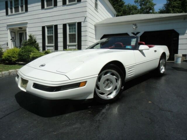 1991 White Chevrolet Corvette Convertible
