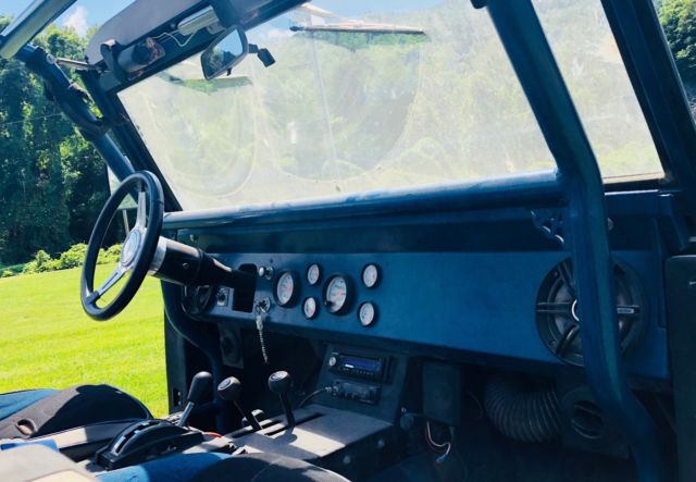 1974 White Ford Bronco