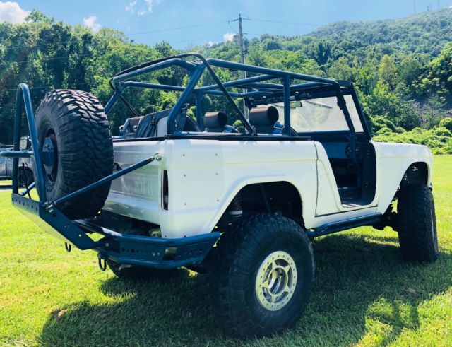 1974 White Ford Bronco
