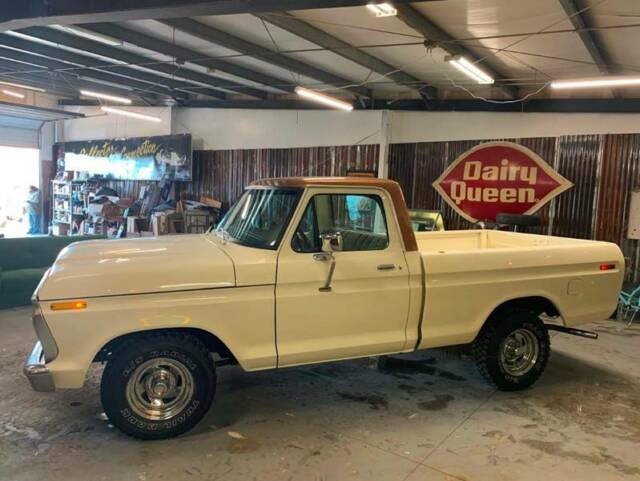 1973 White Ford F-100 Pickup Truck