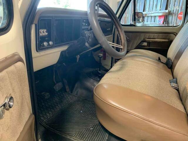 1976 White Ford F-150 Pickup Truck