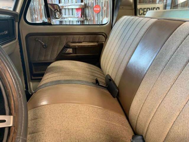 1976 White Ford F-150 Pickup Truck