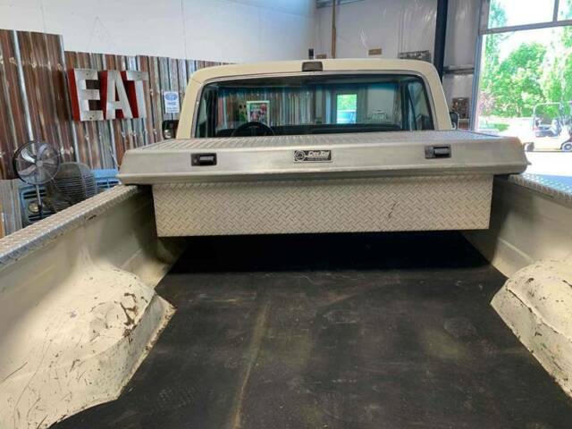 1976 White Ford F-150 Pickup Truck