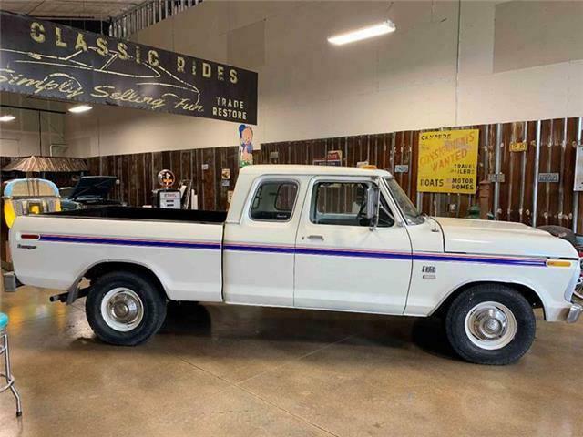 1976 White Ford F-250 Pickup Truck