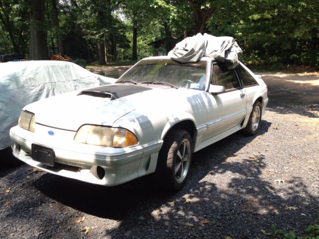 1990 Ford Mustang